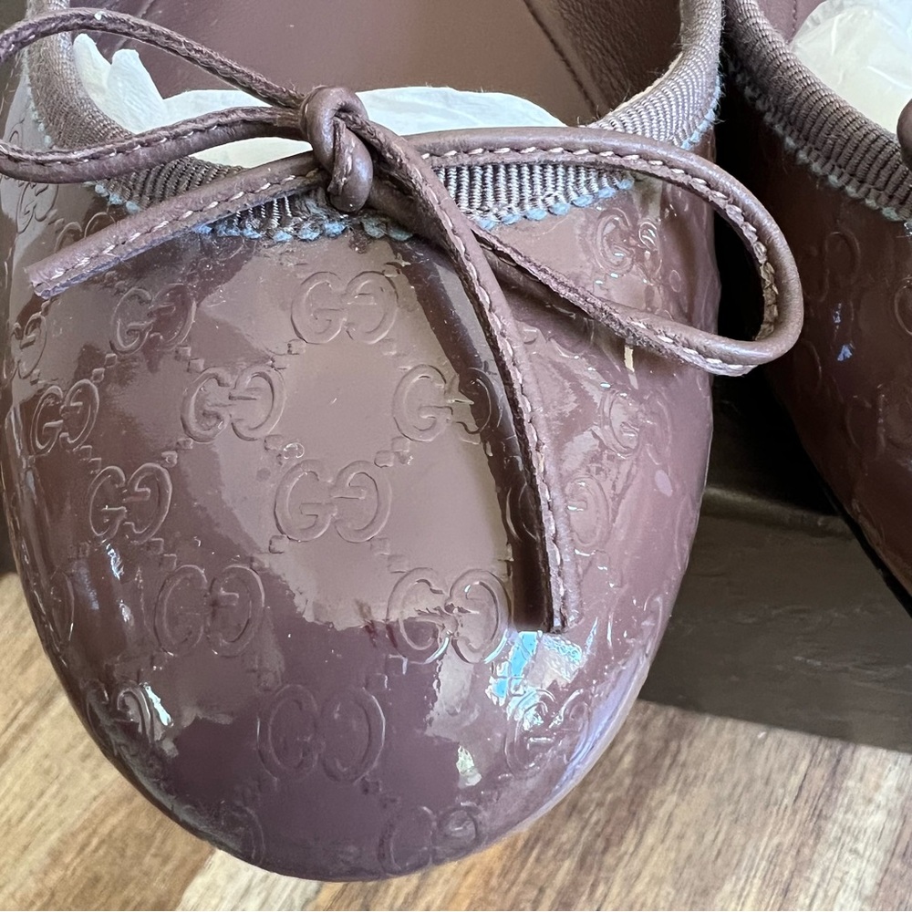 GUCCI Vernice Micro Guccissima Bow Accent Pump Flats 38 US8 In Box - Picture 8 of 17